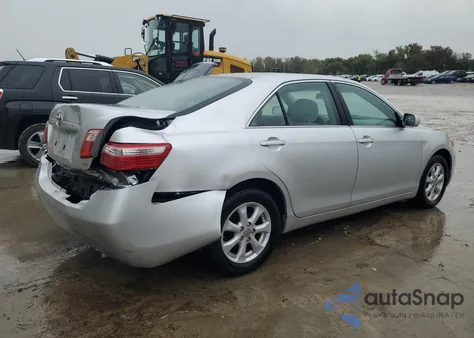 2009 Toyota Camry Base z USA, uszkodzony, nr VIN 4T4BE46K89R087065